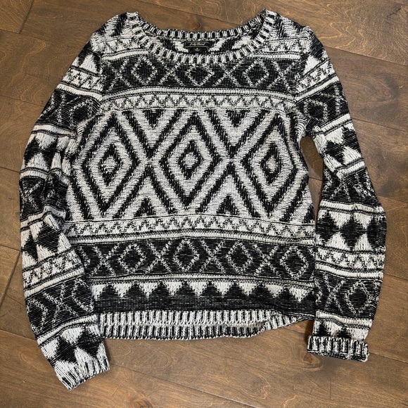 Lucky Brand Monochrome Tribal Pattern Sweater - Picture 5 of 5